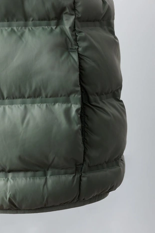 Легкий жилет с капюшоном WATER REPELLENT- Заказать в России