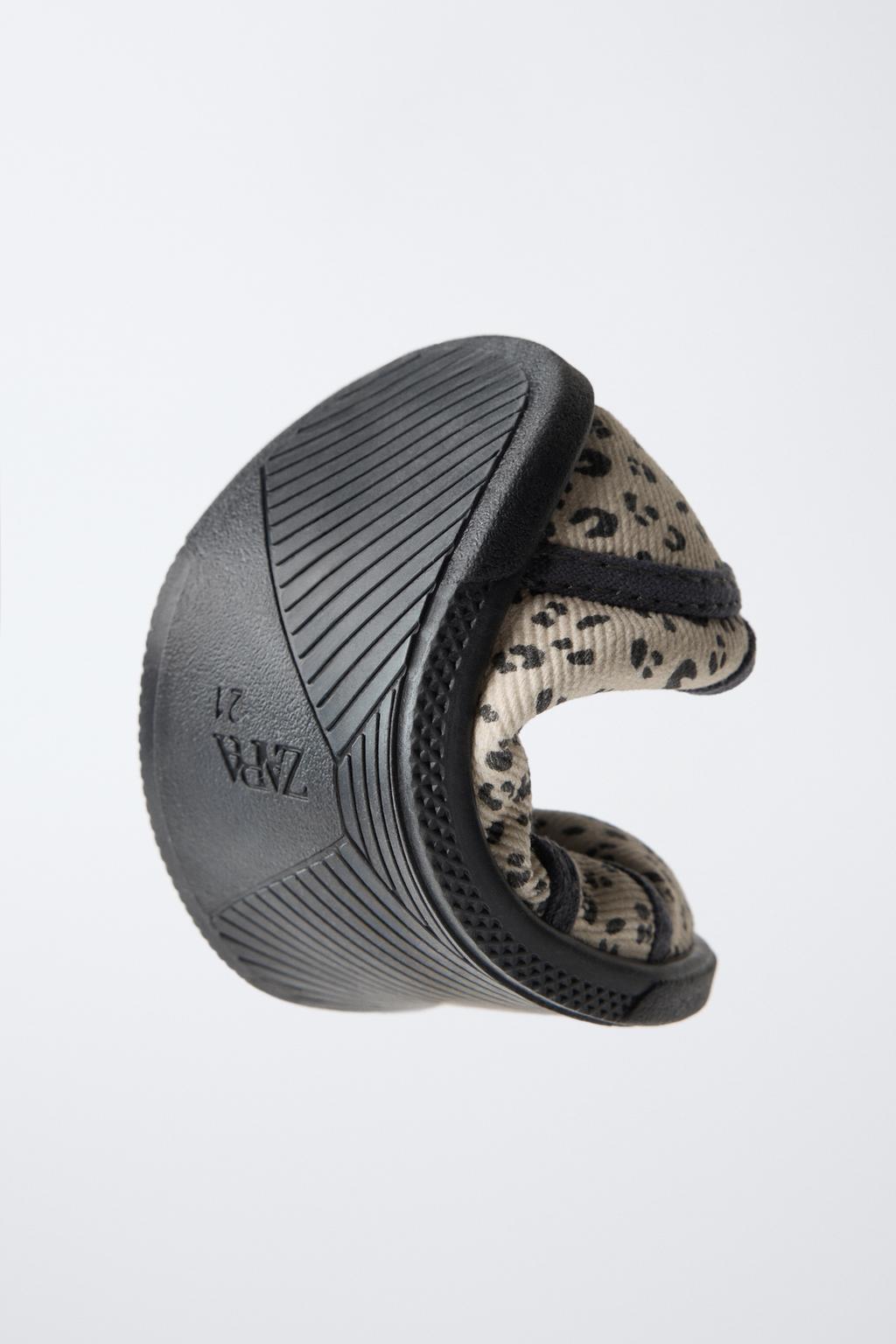 Кроссовки без задника с леопардовым принтом