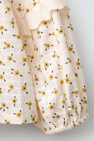 Блуза с цветочным принтом, воланами и кружевом- Заказать в России