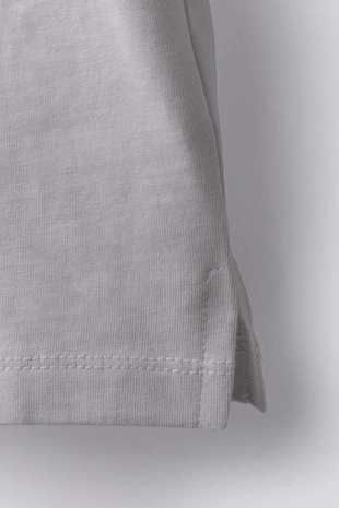 Однотонная футболка