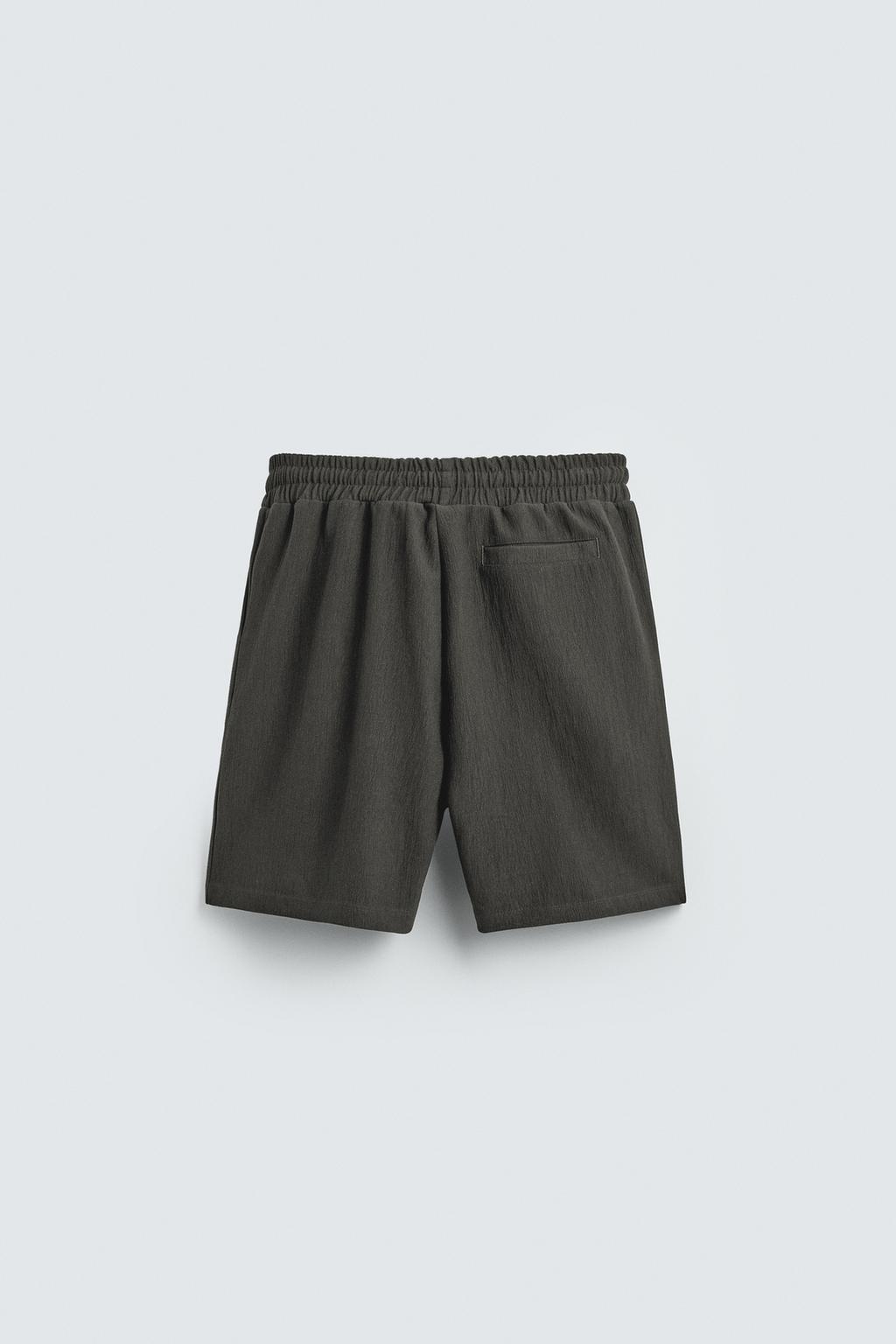 ШОРТЫ-ДЖОГГЕРЫ ИЗ РЕЛЬЕФНОЙ ТКАНИ