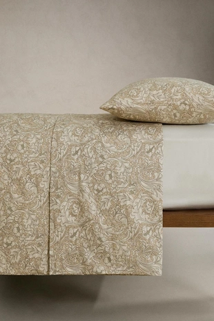 Покрывало из хлопка с атласной отделкой MORRIS & CO. с цветочным узором- Заказать в России