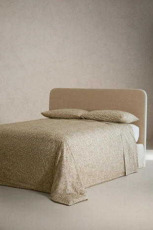 Простынь из хлопкового сатина с цветочным узором от MORRIS & CO.- Заказать в России