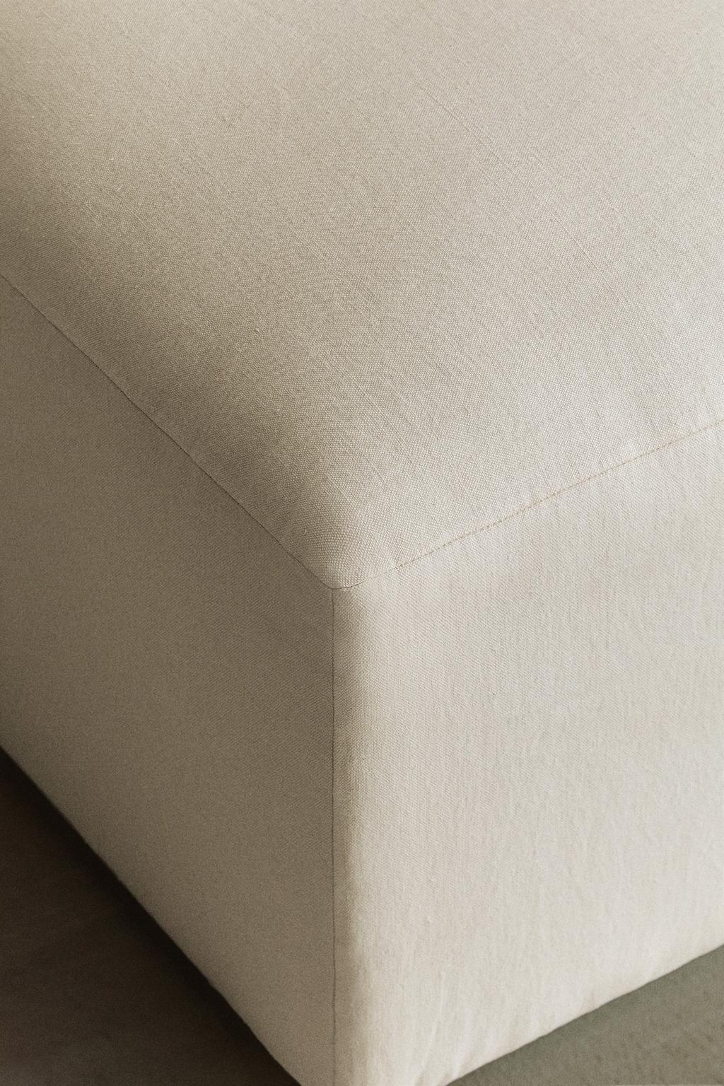 Пуф с съемным чехлом из мятого льна