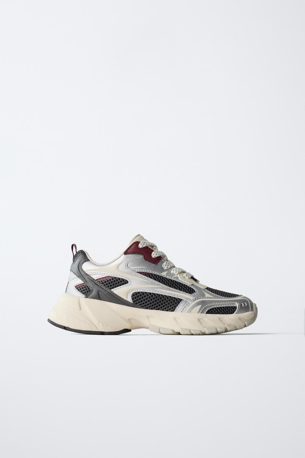 СПОРТИВНЫЕ КРОССОВКИ С СЕТЧАТЫМИ ДЕТАЛЯМИ