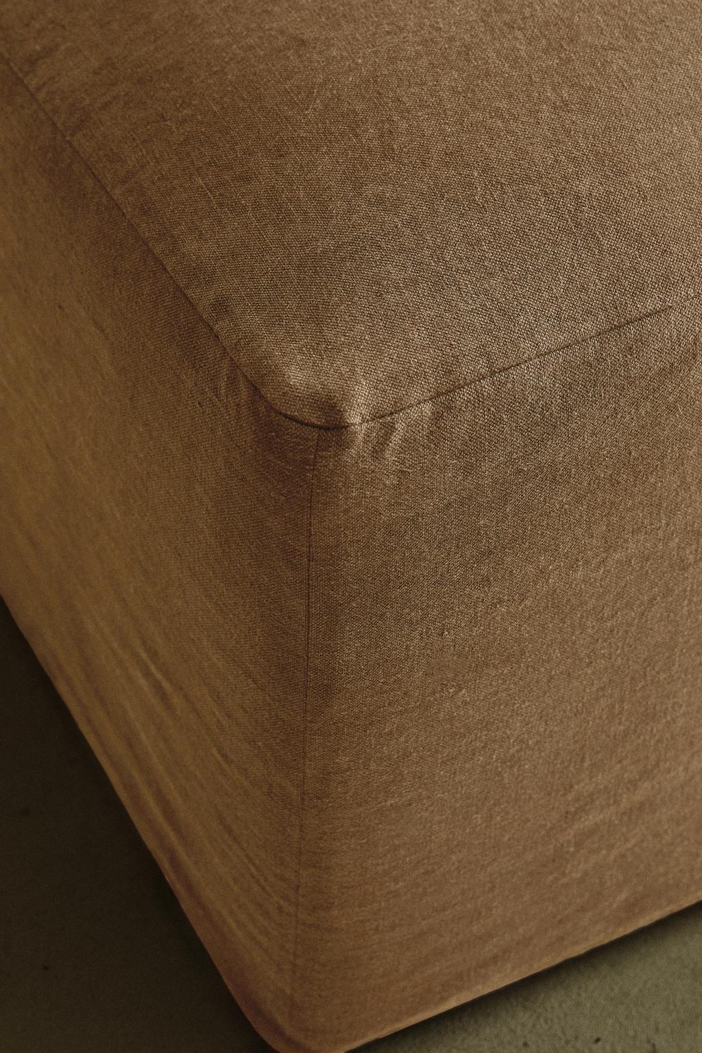 Пуф с съемным чехлом из мятого льна