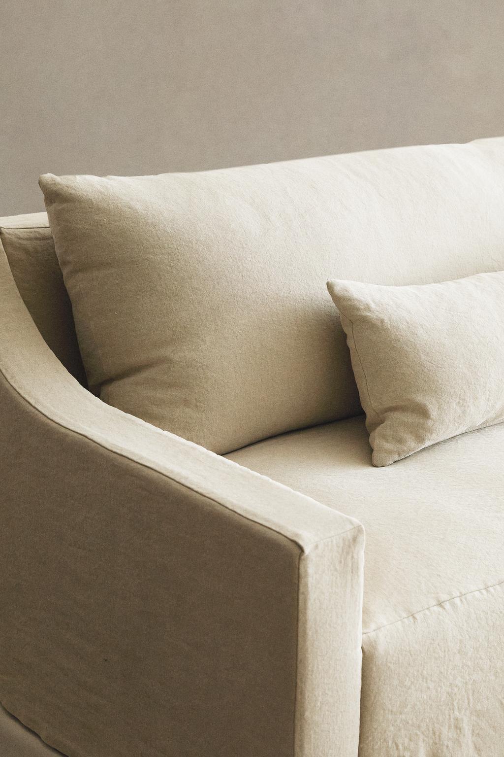 Диван с съемным чехлом из мятого льна