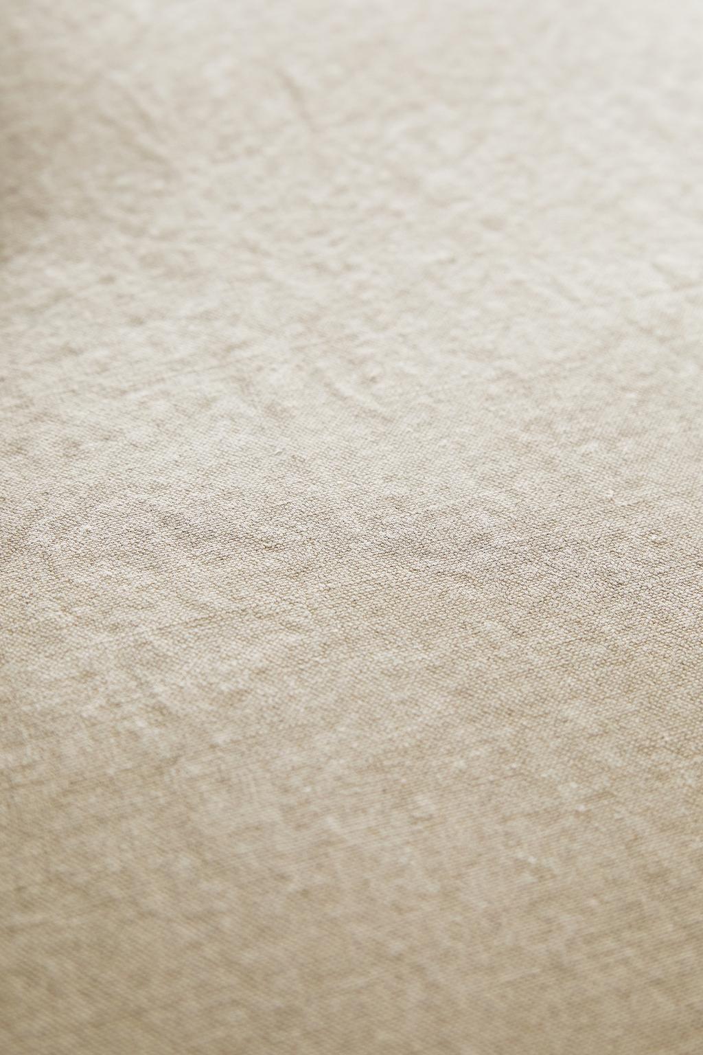 Диван с съемным чехлом из мятого льна