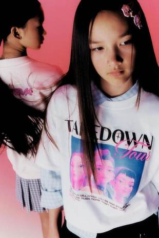 Футболка KPOP DEMON HUNTERS™ NETFLIX © с принтом- Заказать в России