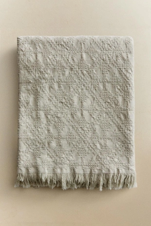 Плед с жаккардовым узором «алмазы»- Заказать в России