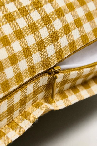 Чехол на подушку в клетку- Заказать в России