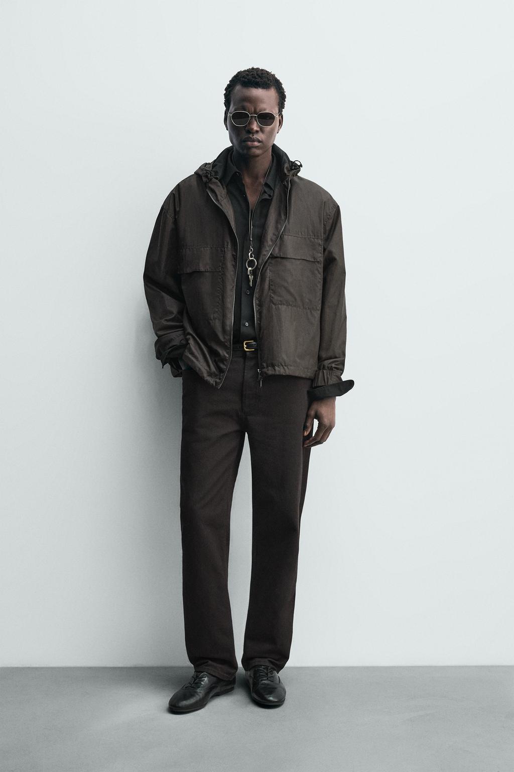 КУРТКА ИЗ ВЫСОКОТЕХНОЛОГИЧНОЙ ТКАНИ С КАПЮШОНОМ