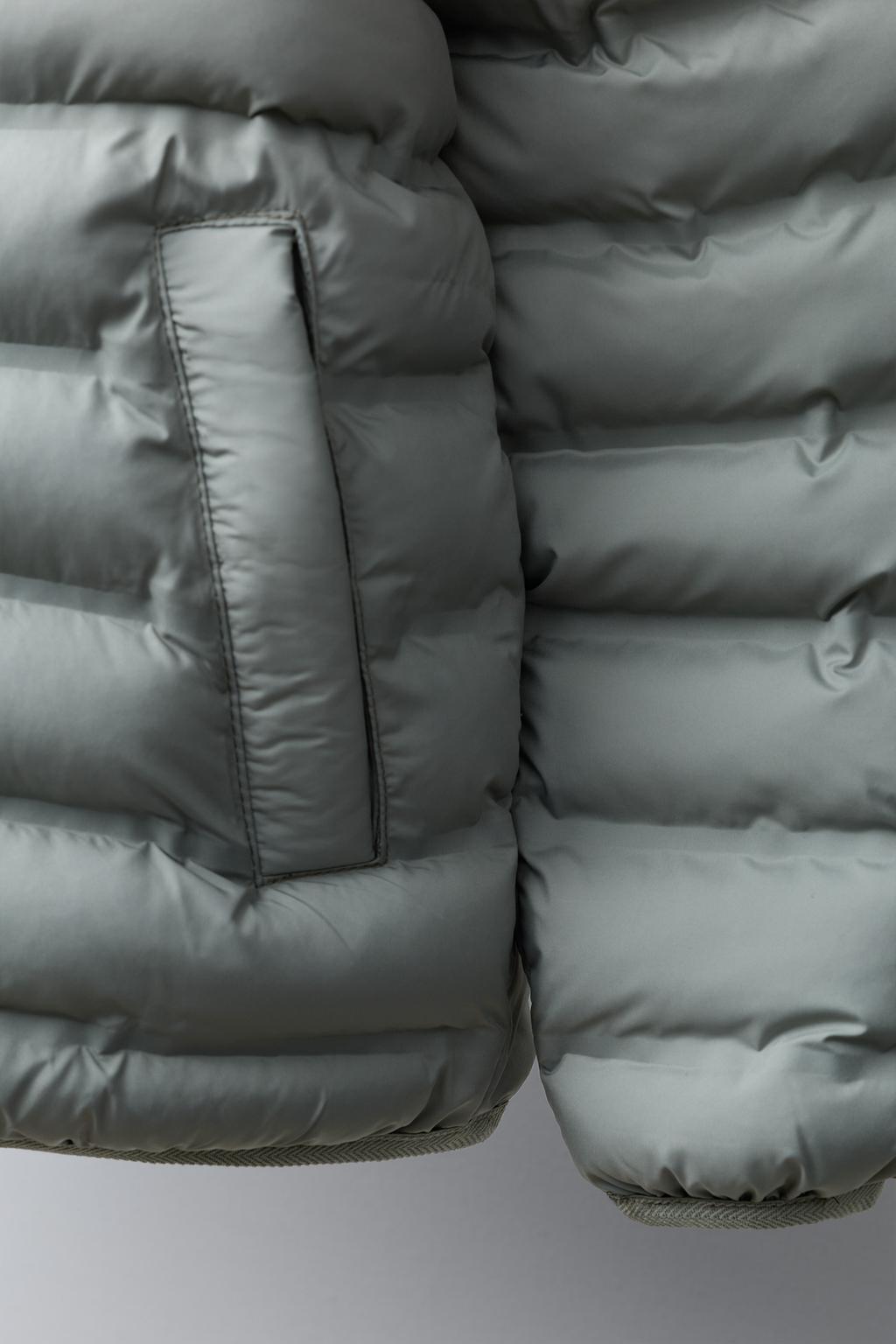 УЛЬТРАЛЕГКАЯ НЕПРОМОКАЕМАЯ КУРТКА