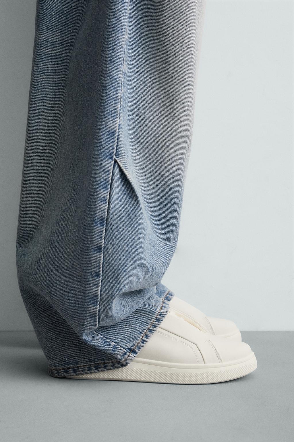 КРОССОВКИ НА ОБЪЕМНОЙ ПОДОШВЕ