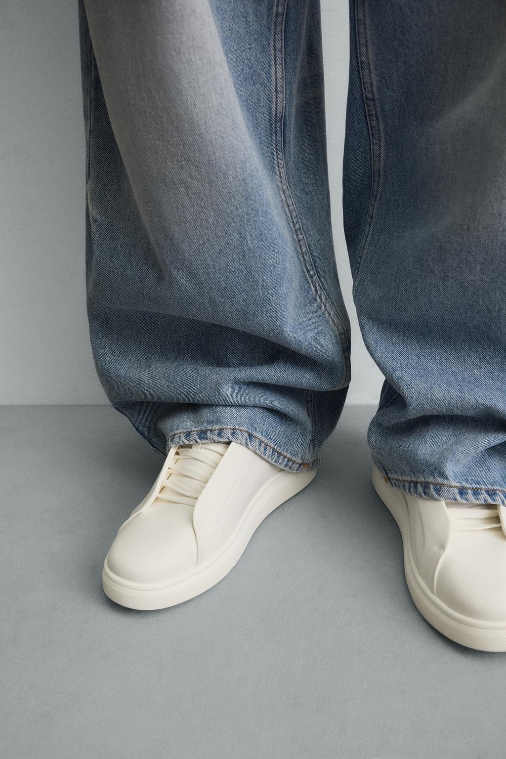 КРОССОВКИ НА ОБЪЕМНОЙ ПОДОШВЕ