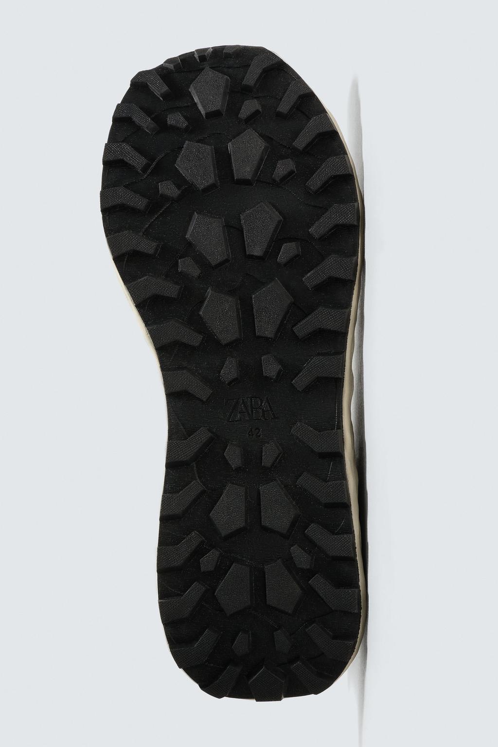 ТЕХНИЧНЫЕ КРОССОВКИ