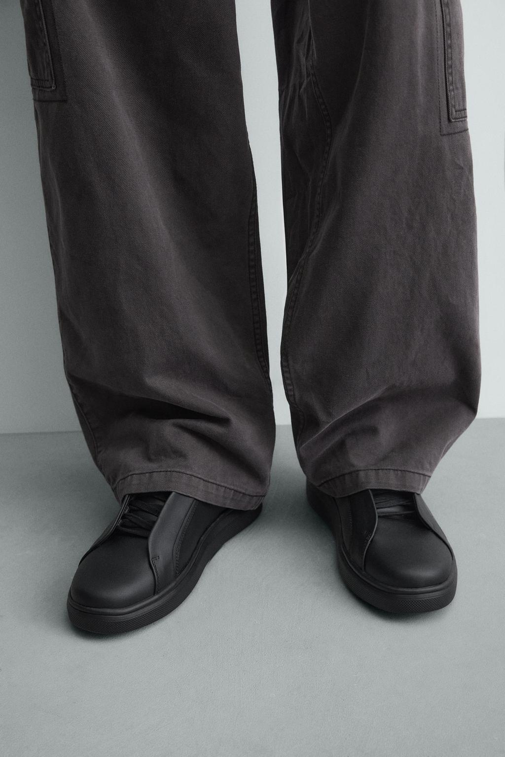 КРОССОВКИ НА ОБЪЕМНОЙ ПОДОШВЕ