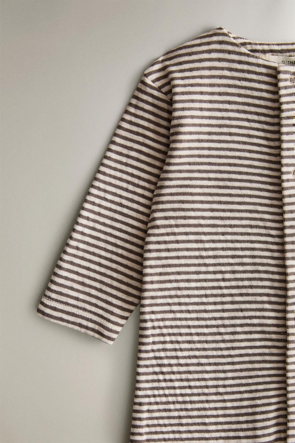 Детский комбинезон в полоску