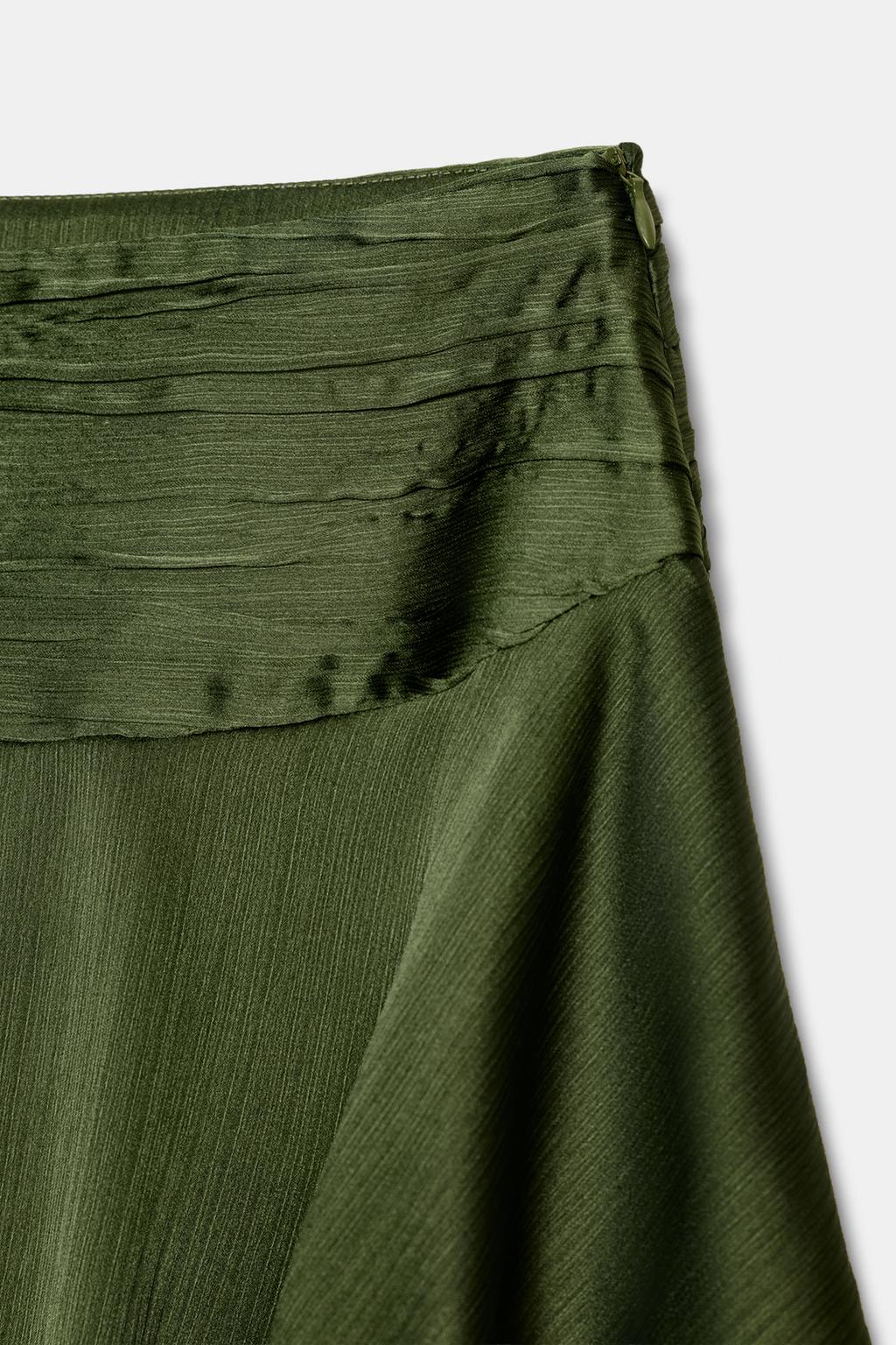 АТЛАСНАЯ МИНИ-ЮБКА С ВОЛАНАМИ