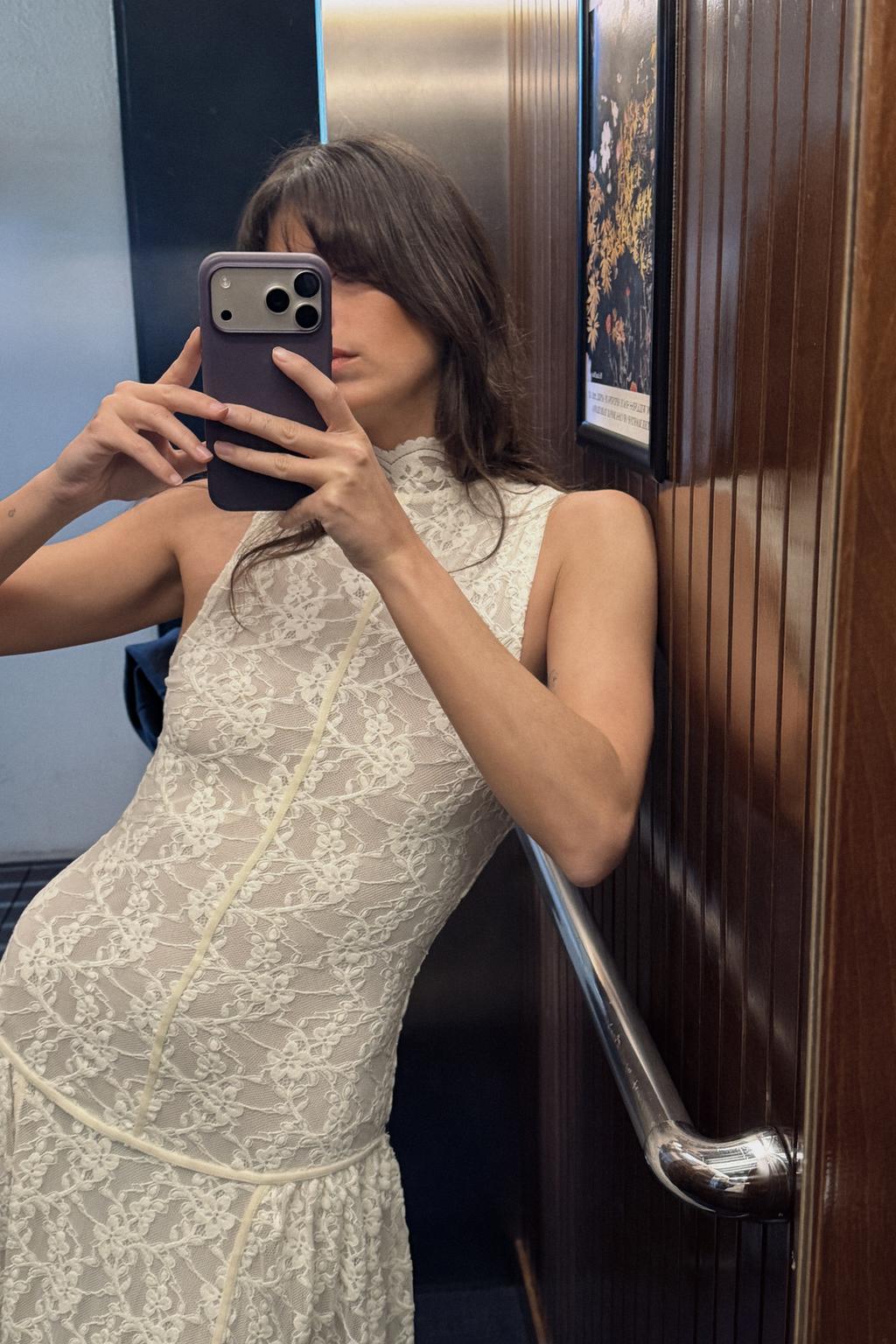 ДЛИННОЕ КРУЖЕВНОЕ ПЛАТЬЕ