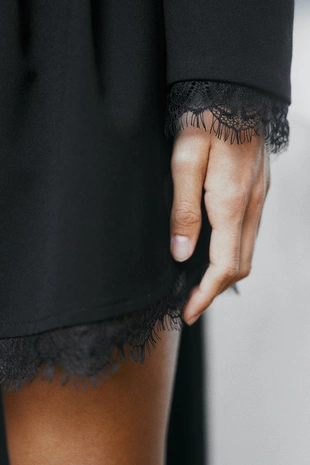 Укороченный блейзер с кружевом- Заказать в России