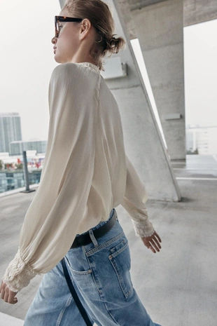 Атласная блуза с воротником стойкой- Заказать в России