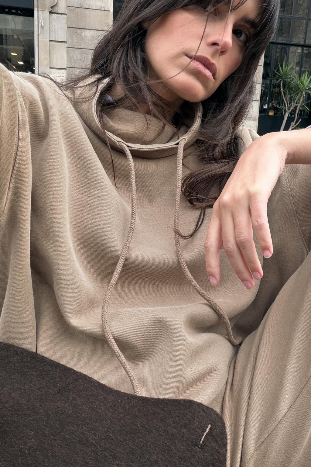 ТОЛСТОВКА ИЗ ИНТЕРЛОКА С ЭФФЕКТОМ ПОТЕРТОСТИ