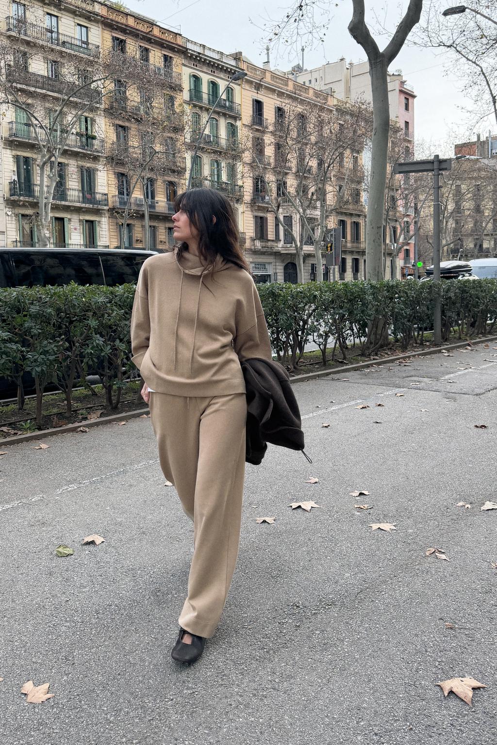 ТОЛСТОВКА ИЗ ИНТЕРЛОКА С ЭФФЕКТОМ ПОТЕРТОСТИ