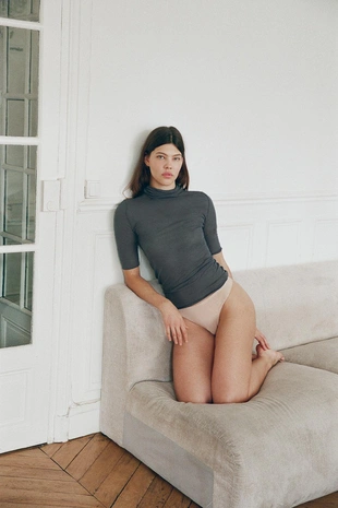 Топ с высоким воротником- Заказать в России