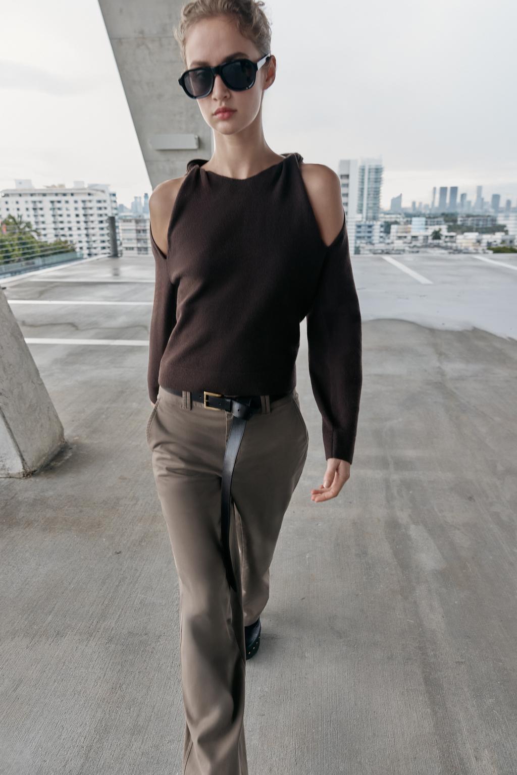 СВИТЕР С ВЫРЕЗАМИ