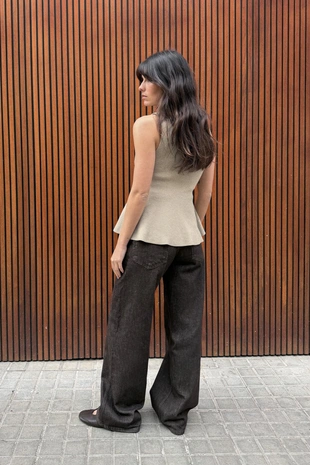 Топ в рубчик с баской и пуговицами- Заказать в России