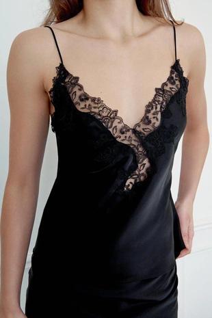 Атласный топ с кружевом на бретелях- Заказать в России
