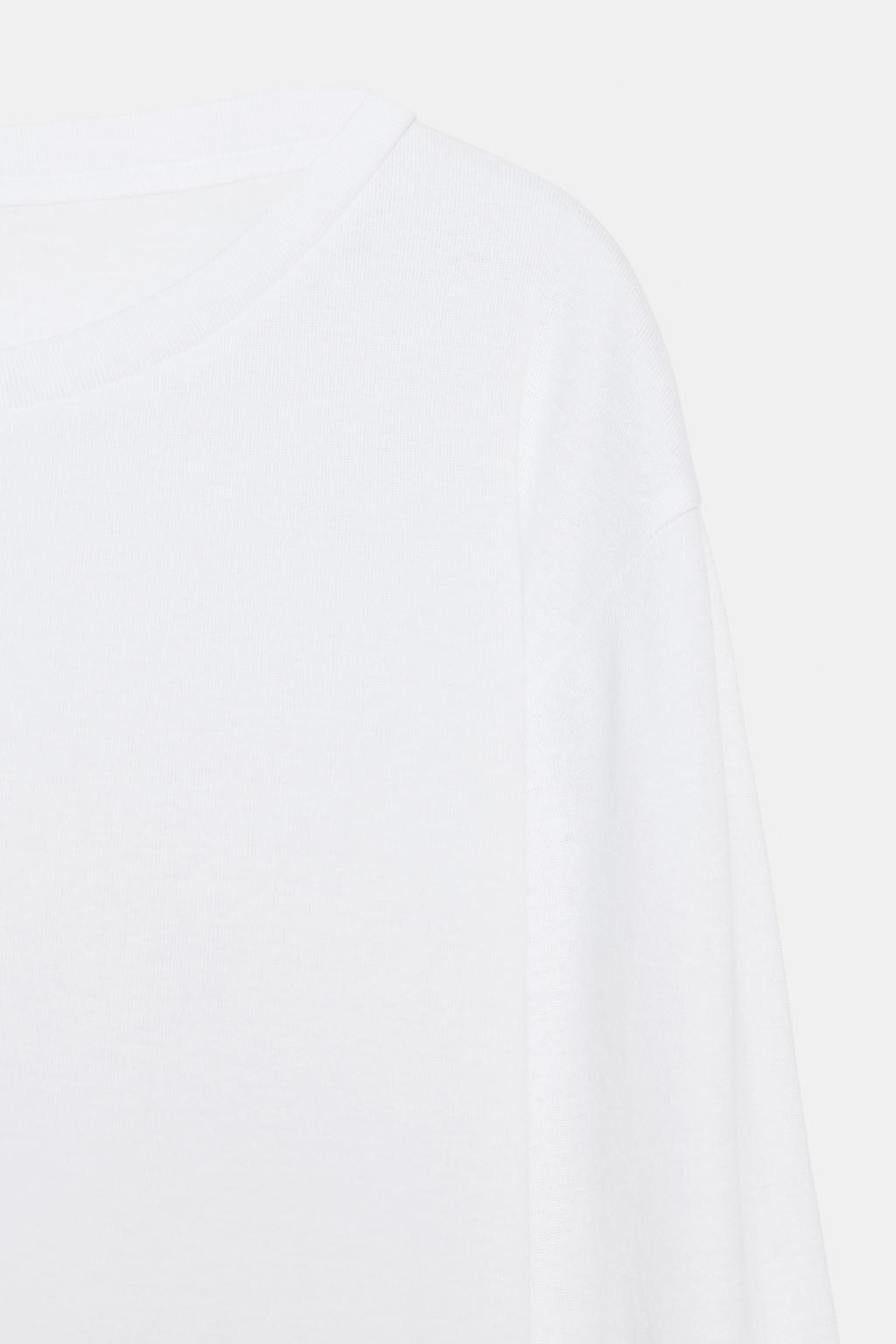 ФУТБОЛКА С ДЛИННЫМИ РУКАВАМИ И ВЫРЕЗОМ «ЛОДОЧКА»