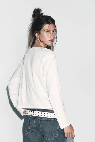 Футболка с длинными рукавами и вырезом «лодочка»- Заказать в России