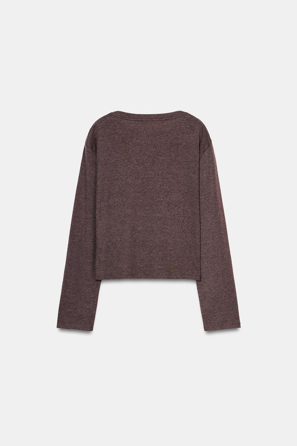 ФУТБОЛКА С ВЫРЕЗОМ «ЛОДОЧКА» И ДЛИННЫМИ РУКАВАМИ