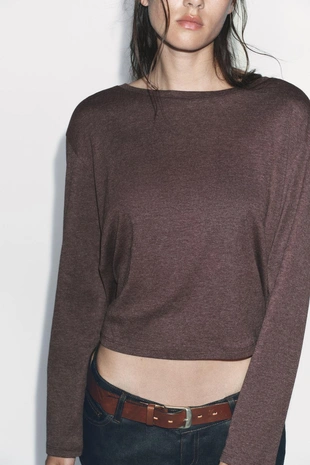 Футболка с вырезом «лодочка» и длинными рукавами- Заказать в России