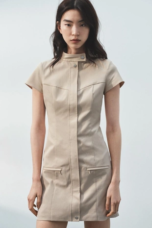 Эластичное короткое платье- Заказать в России