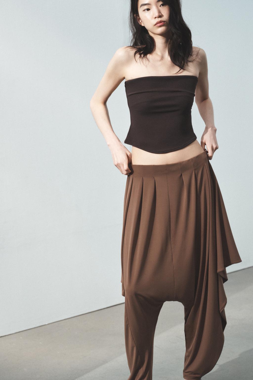 АCИММЕТРИЧНЫЕ БРЮКИ BAGGY ИЗ СТРУЯЩЕЙСЯ ТКАНИ