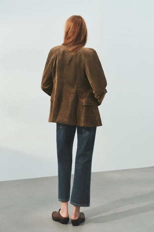 Приталенная куртка из 100% замши- Заказать в России