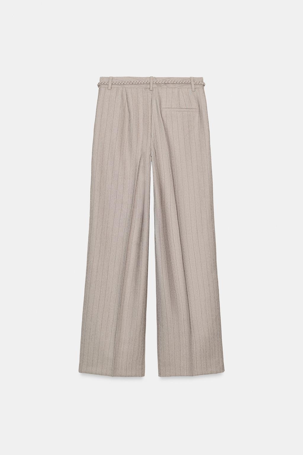 БРЮКИ В ЕЛОЧКУ С ПЛЕТЕНЫМ ПОЯСОМ