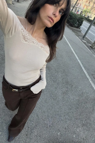 Комбинированный топ с открытыми плечами- Заказать в России