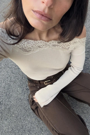 Комбинированный топ с открытыми плечами- Заказать в России