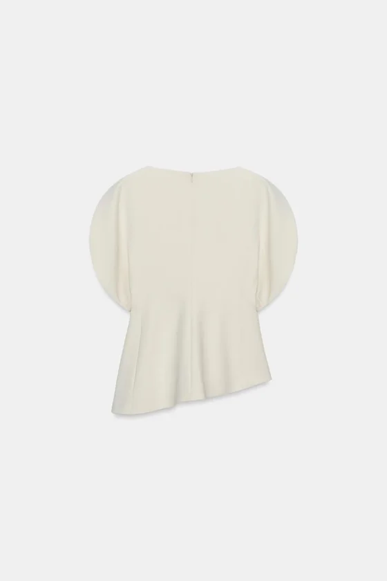 ТОП С ОБЪЕМНЫМИ РУКАВАМИ — коллекция Zara «ZW»