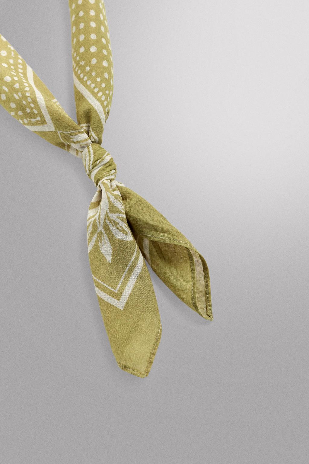 БАНДАНА С ГЕОМЕТРИЧЕСКИМ ПРИНТОМ