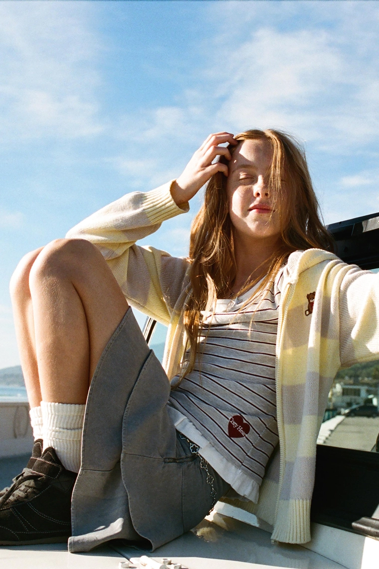 Кардиган на молнии с капюшоном в полоску с вышитым медвежонком