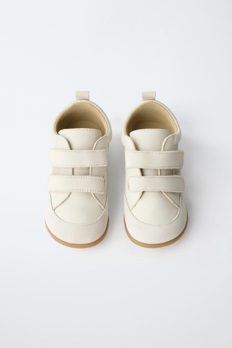 Кроссовки песочно-коричневые