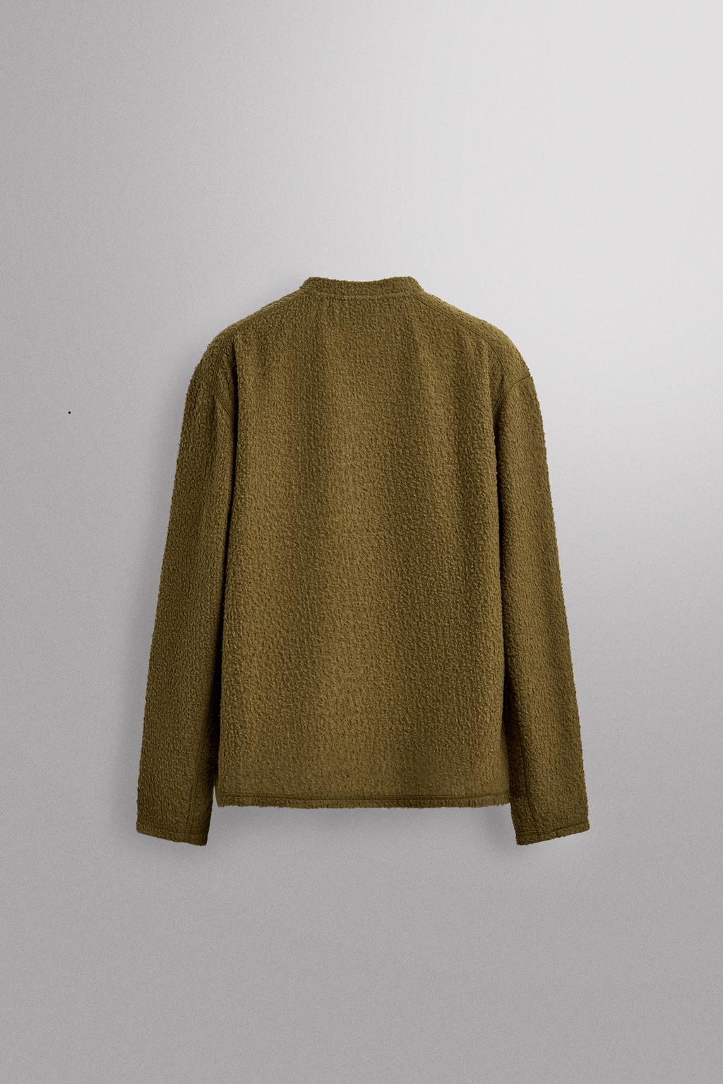 ТОЛСТОВКА ИЗ ФАКТУРНОЙ ТКАНИ С ШЕРСТЬЮ