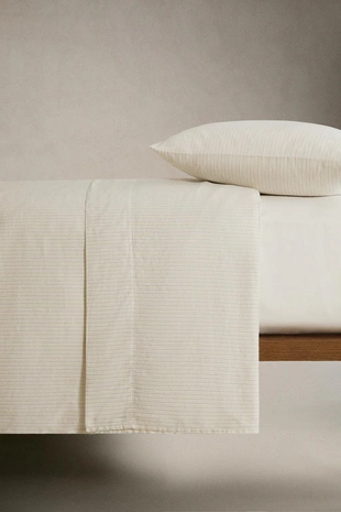 Декоративное покрывало из атласа (300 нитей)- Заказать в России