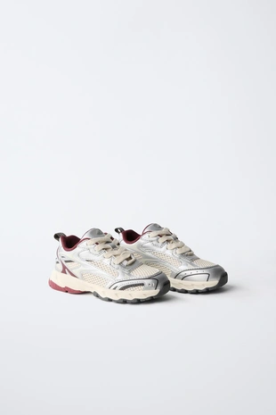 Кроссовки с металлическим оттенком- Заказать в России