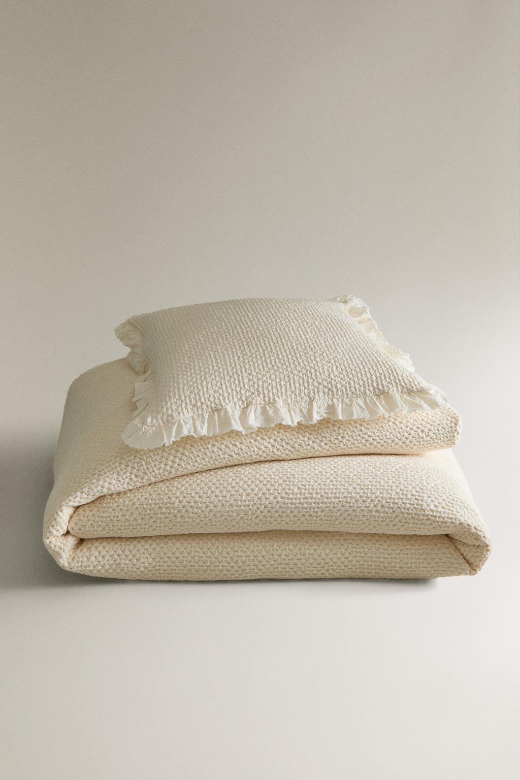 Детский мини покрывало с рельефным узором вафельной ткани и оборкой